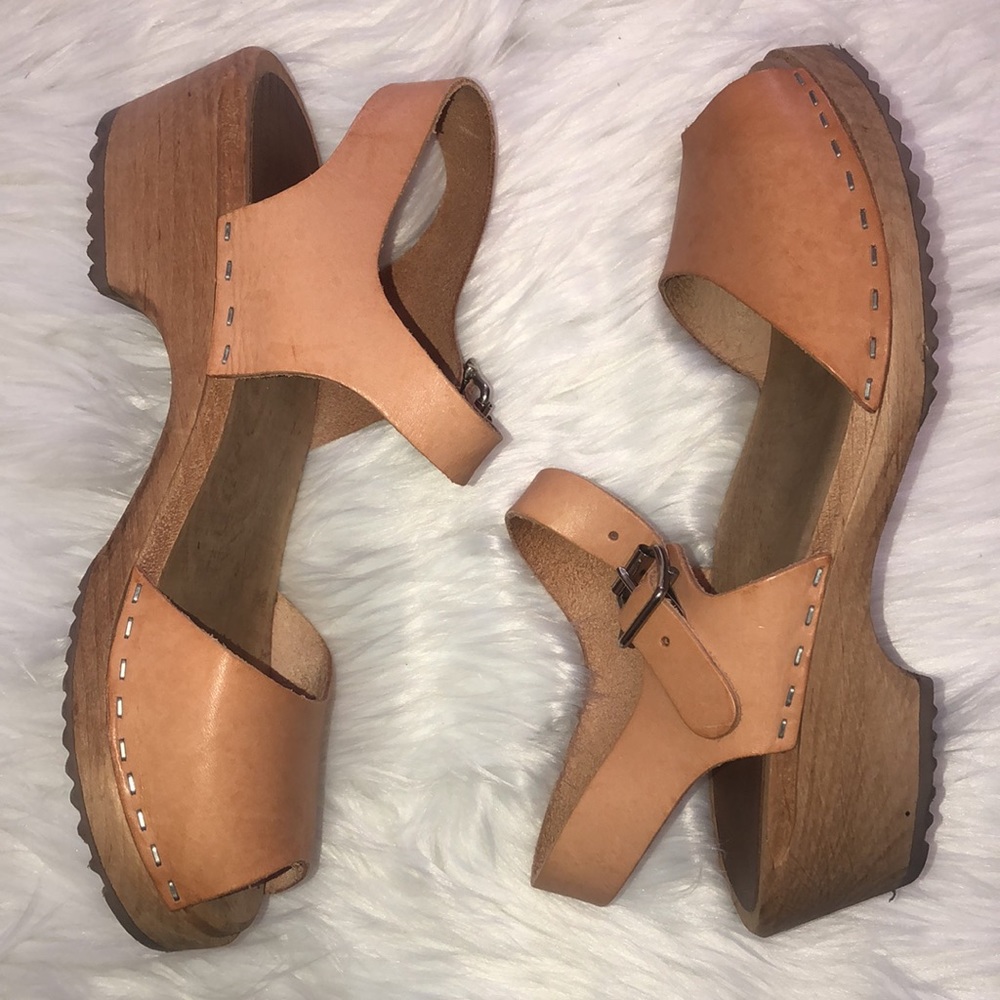 MIA clogs. Size 38. Color=Natural. - Picture 5 of 14